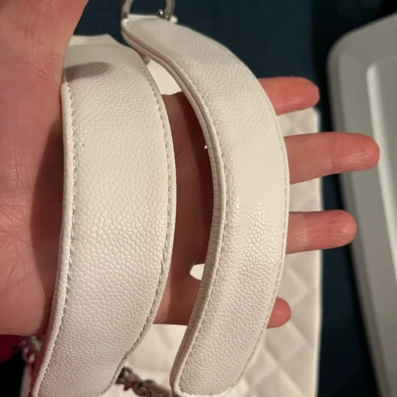 INSPIRED White Quilted Tote Bag - Picture 5 of 8